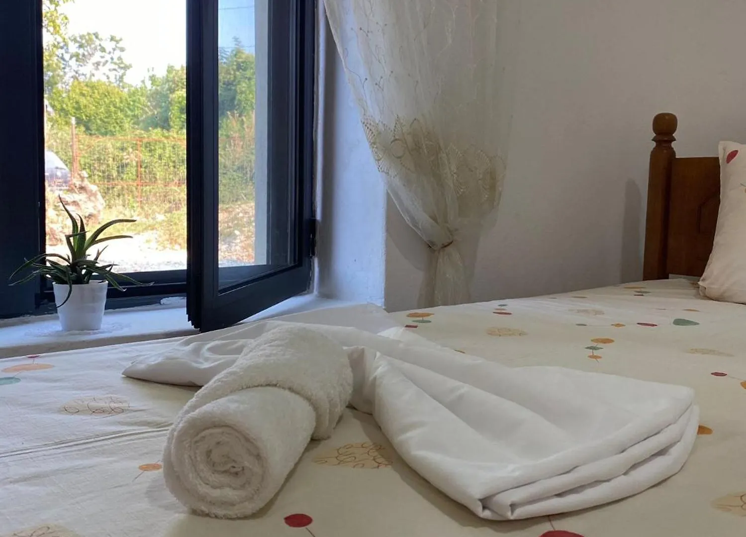 Villa Meta - Welcoming You With Byrek & Traditional Meals Gusmar